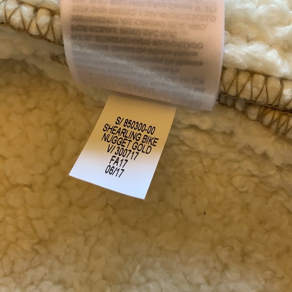 Gap size 4 Toddler “Nugget Gold” Bomber Jacket - Picture 6 of 6